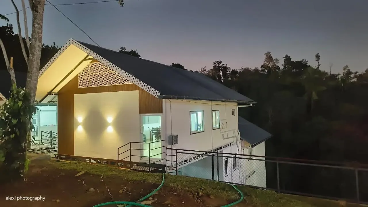 The Cloud Mountain Tourist Villa Vagamon